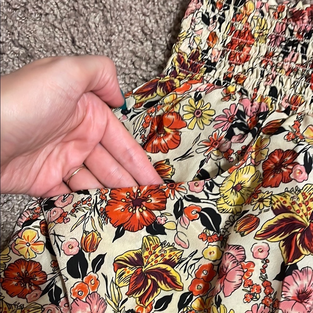 LAST CHANCE Floral Print Women's Skirt with Pockets !! - Picture 2 of 5